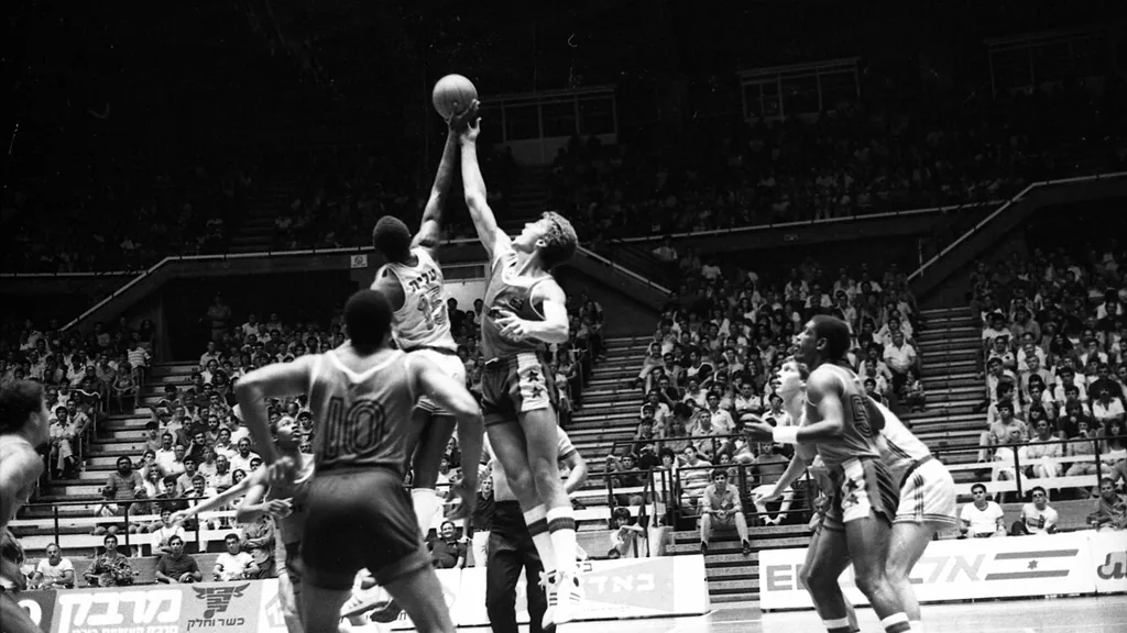 Barcelona deklasovala Murciu 100:76 a potvrdila dominanciu v ACB