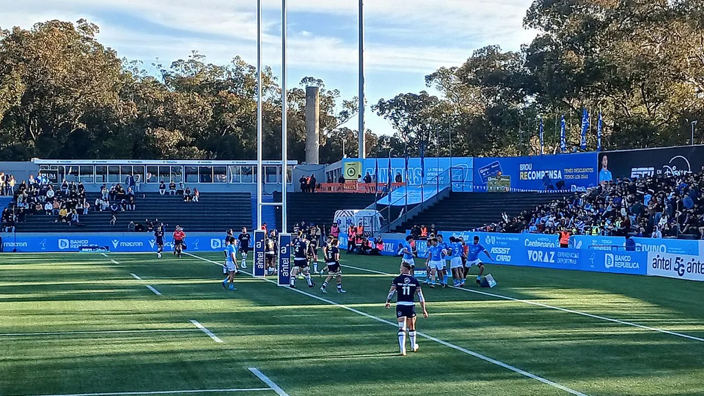 Canada 7s W zdolala Španielsko 14:12 v napínavom úvode turnaja SVNS v Bordeaux